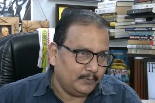 क्या ट्रंप का व्यवहार मानसिक रूप से स्थिर नहीं है? : मनोज कुमार झा