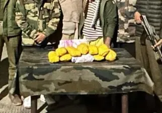Two Drug Traffickers Captured with Heroin Near the LoC in Rajouri, J&K