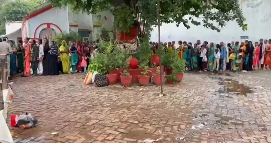 क्या यूपी के शाहजहांपुर जेल में महिलाओं ने राखी बांधकर भाई-बहन के रिश्ते को और मजबूत किया?