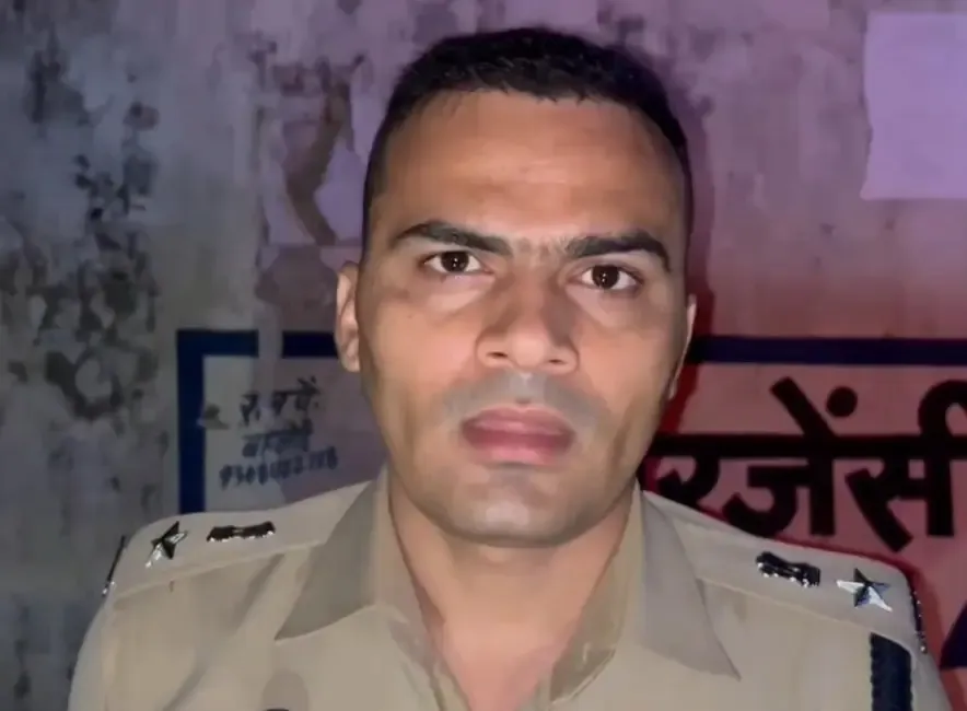 क्या उत्तर प्रदेश के संभल में सड़क हादसे में दूल्हा समेत पांच लोगों की जान गई?