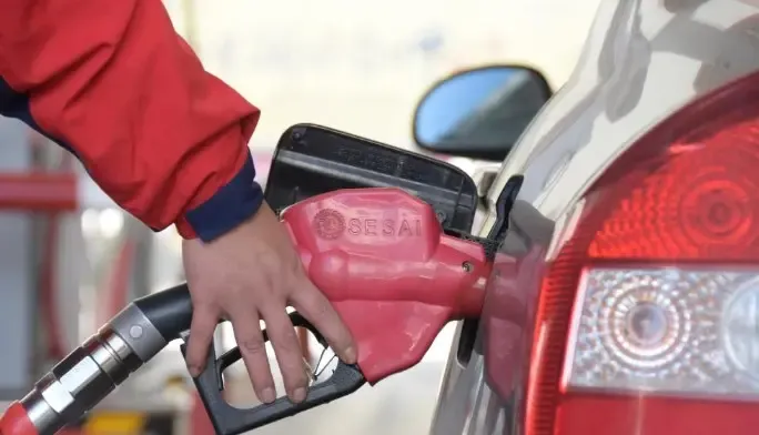 Average Gasoline Price in the US Falls Below $3 Per Gallon