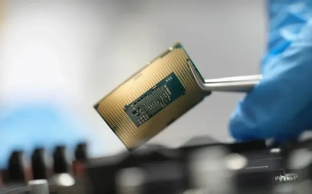Is US President Trump Really Going to Impose 100% Tariffs on Semiconductors and Chips?