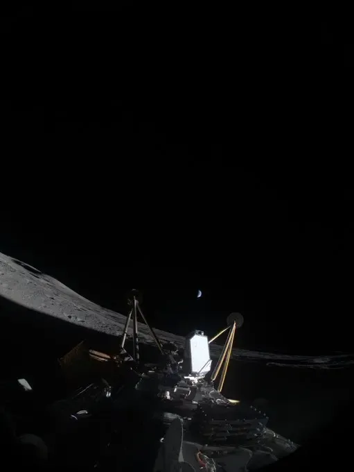 US Lunar Lander Mission Cut Short After Tipping Incident