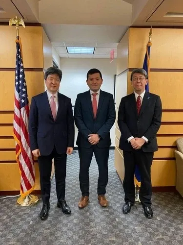 How are the US, South Korea, and Japan Reinforcing Their Commitment to Trilateral Cooperation?