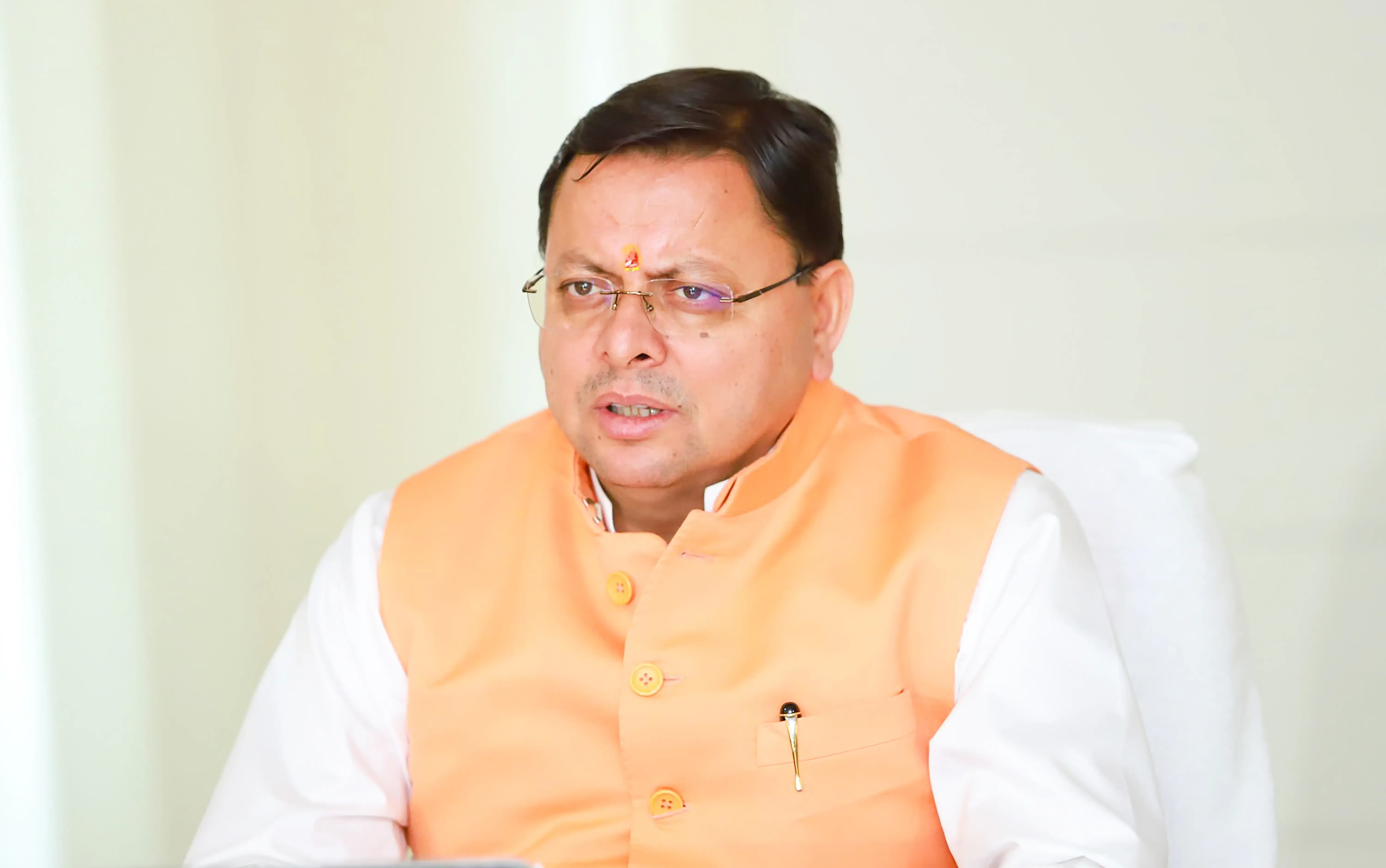 क्या उत्तराखंड में सीएम धामी के निर्देश पर भ्रष्टाचार में लिप्त अधिकारियों पर कार्रवाई हुई है?