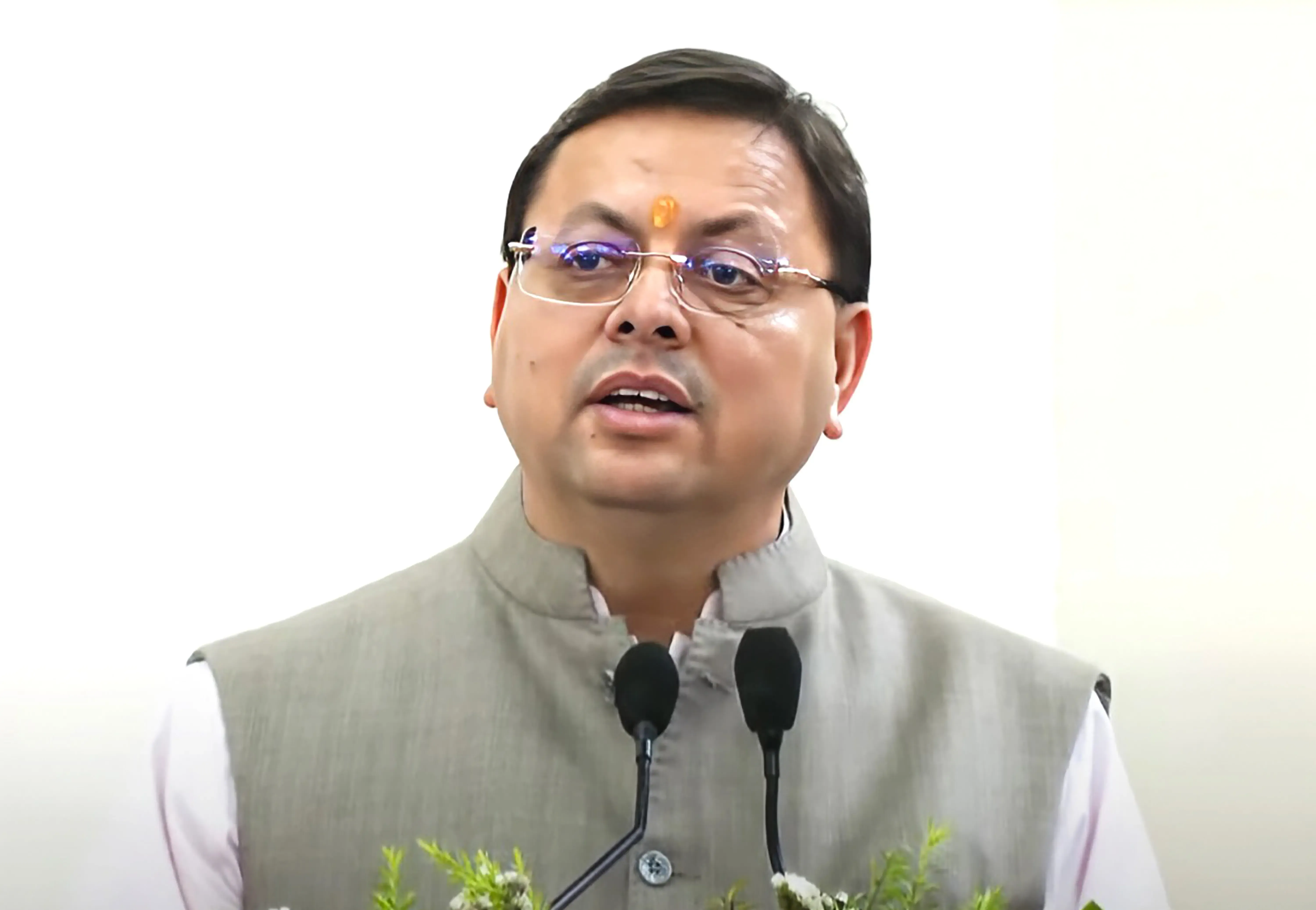 उत्तराखंड में हेलीकॉप्टर दुर्घटनाओं पर सीएम धामी ने सख्त कदम उठाए हैं क्या?