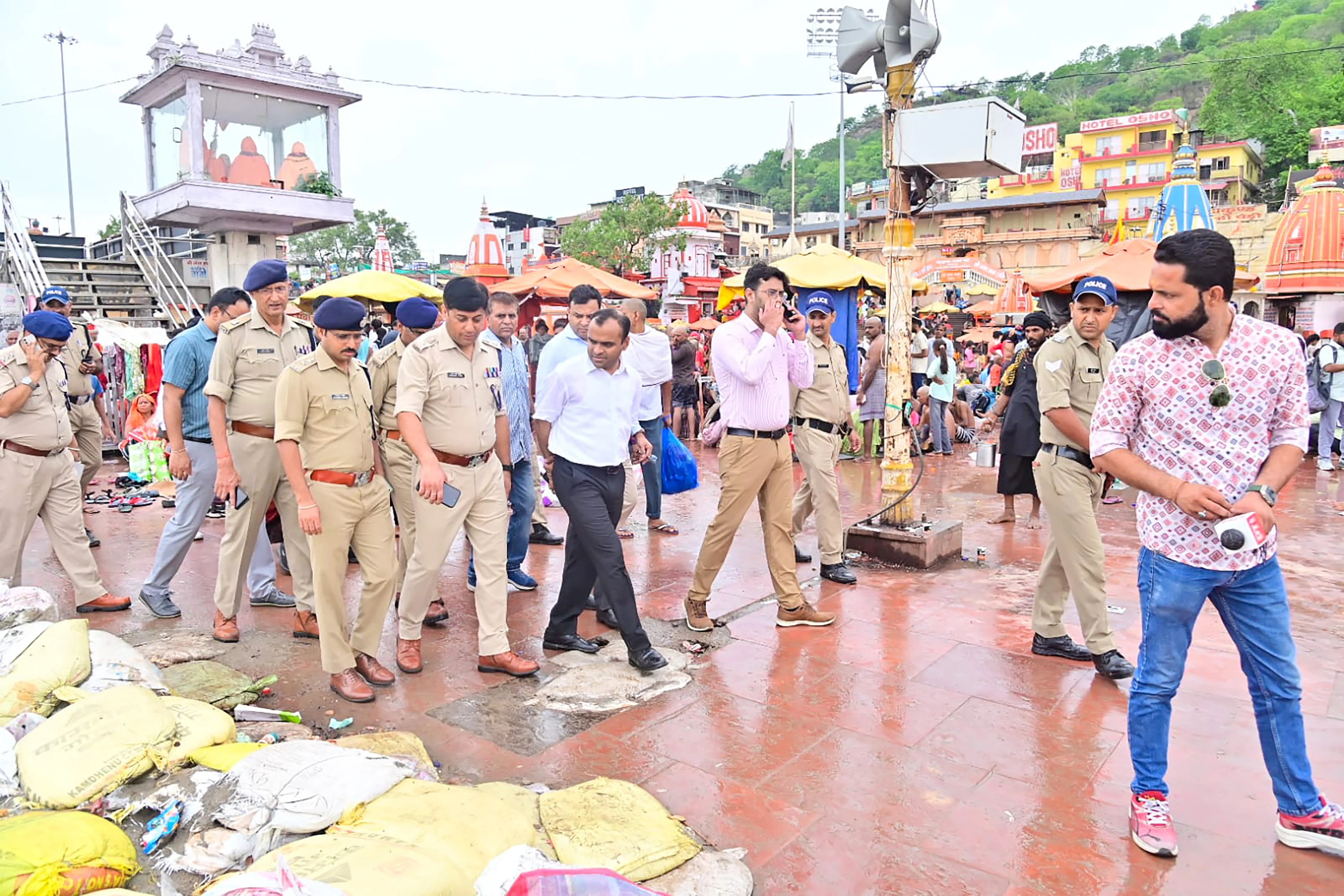 Why is the Uttarakhand Government Making Licensing Mandatory for Food Vendors During Kanwar Yatra?