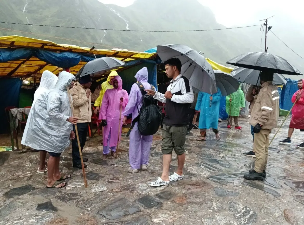 क्या उत्तराखंड में बारिश का अलर्ट है? 9 जनपदों में छुट्टी का आदेश जारी किया गया है?