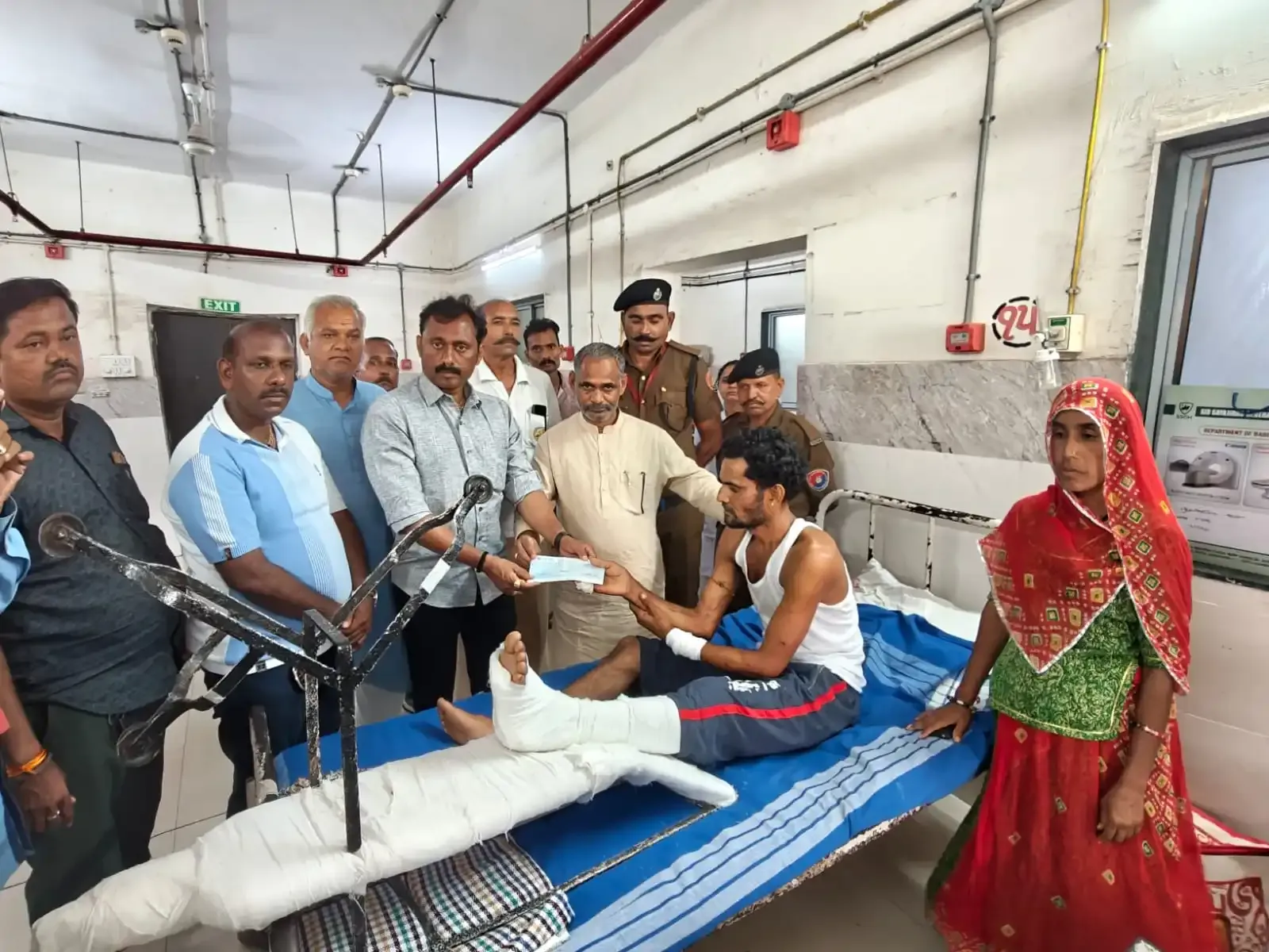 What Assistance is Provided to Victims of the Vadodara Bridge Collapse?