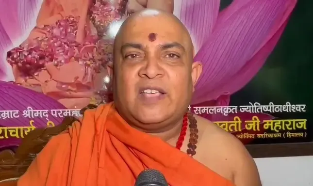 क्या अखिलेश के बयान से वाराणसी का संत समाज भड़का?