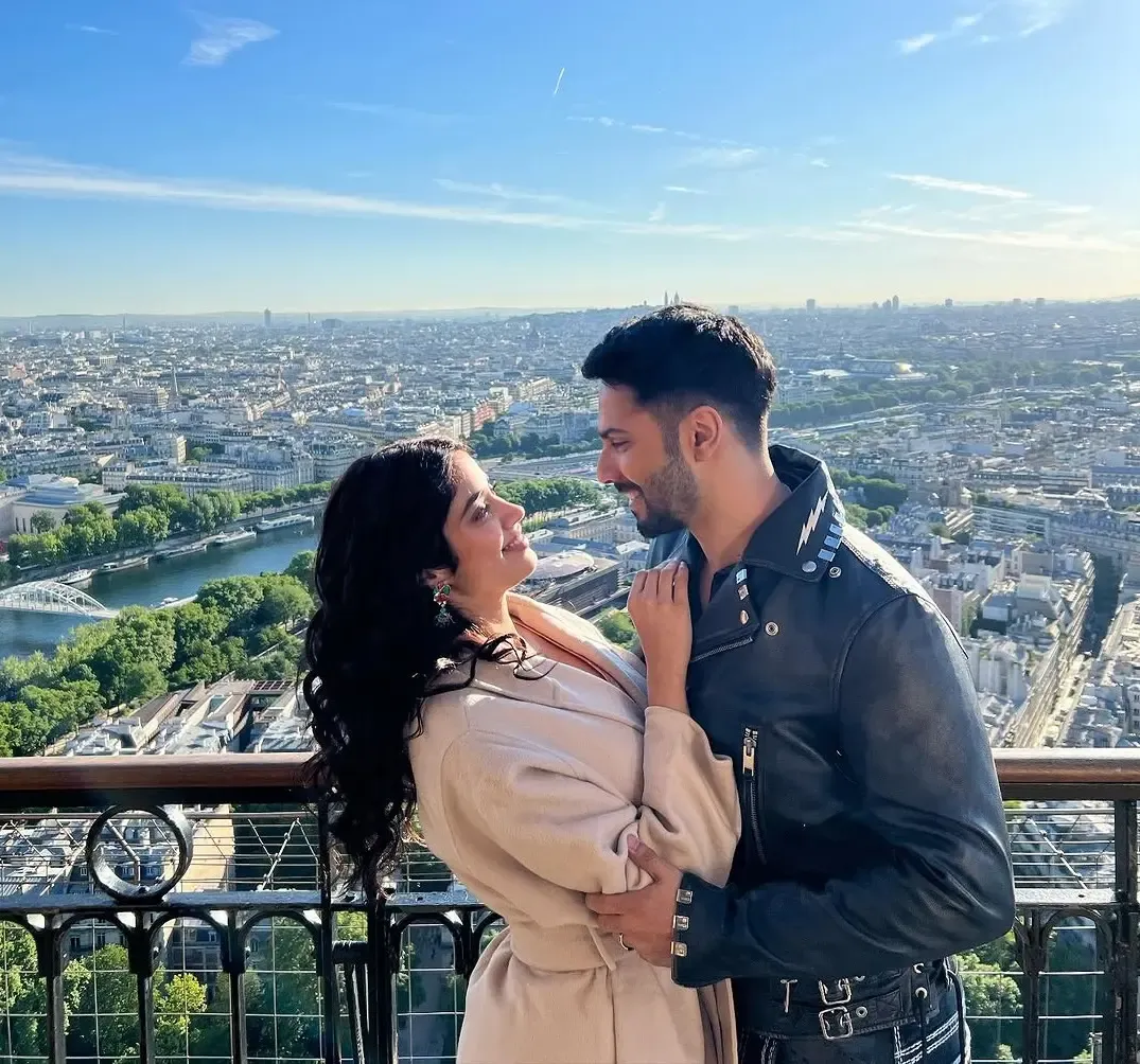 Varun Dhawan, aka Sunny Sanskari, Sends Heartfelt Birthday Greetings to His 'Tulsi' Janhvi Kapoor