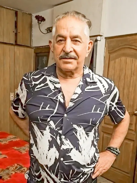 How Has Veteran Actor Dalip Tahil Navigated 45 Years in Cinema?