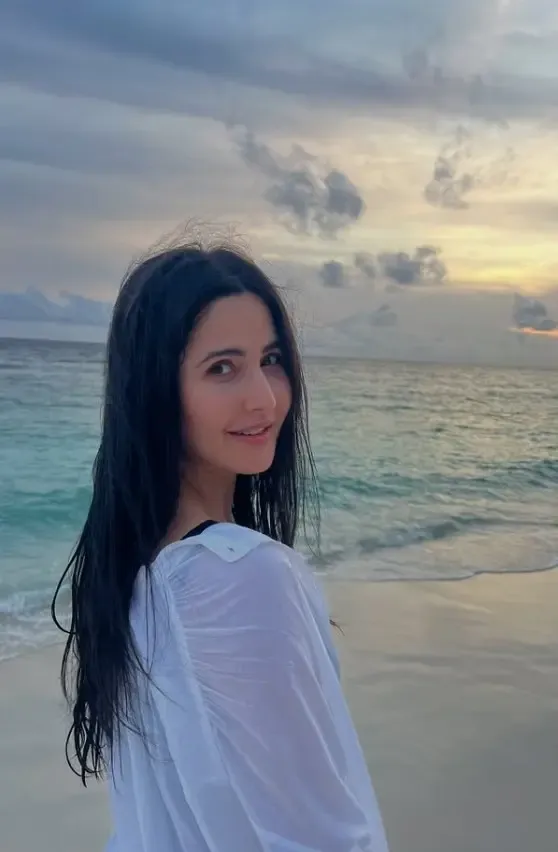 क्या विक्की कौशल ने कैंडिड तस्वीरों के साथ कैटरीना कैफ को जन्मदिन की बधाई दी?