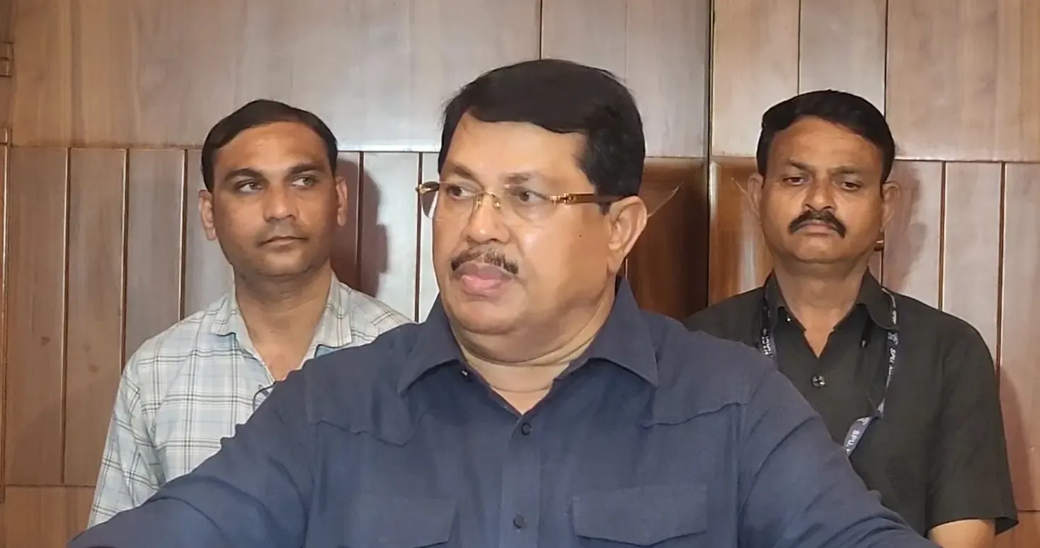 क्या विजय वडेट्टीवार ने चुनाव आयोग की भ्रष्टाचार पर खुलासा किया?