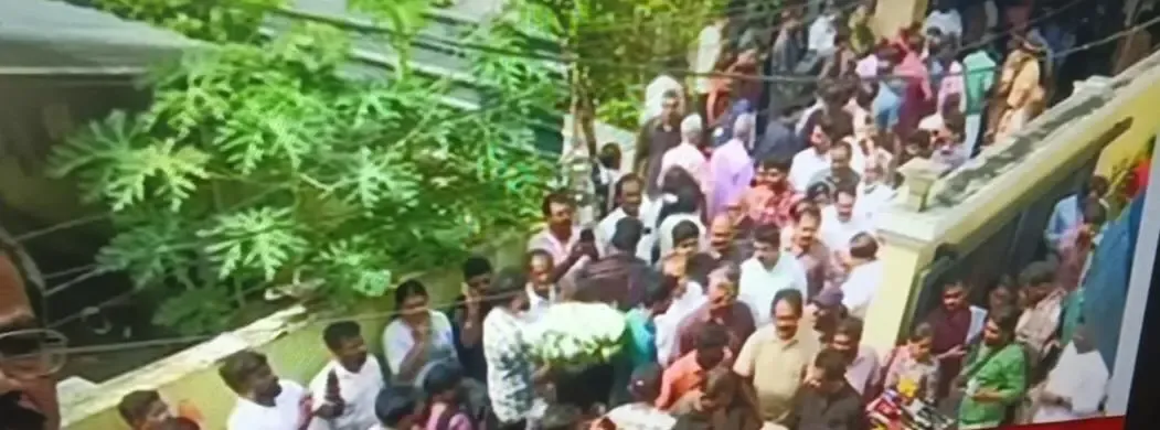 Vijayan and Others Honor Kerala’s Literary Icon MT; State Enacts Two-Day Mourning