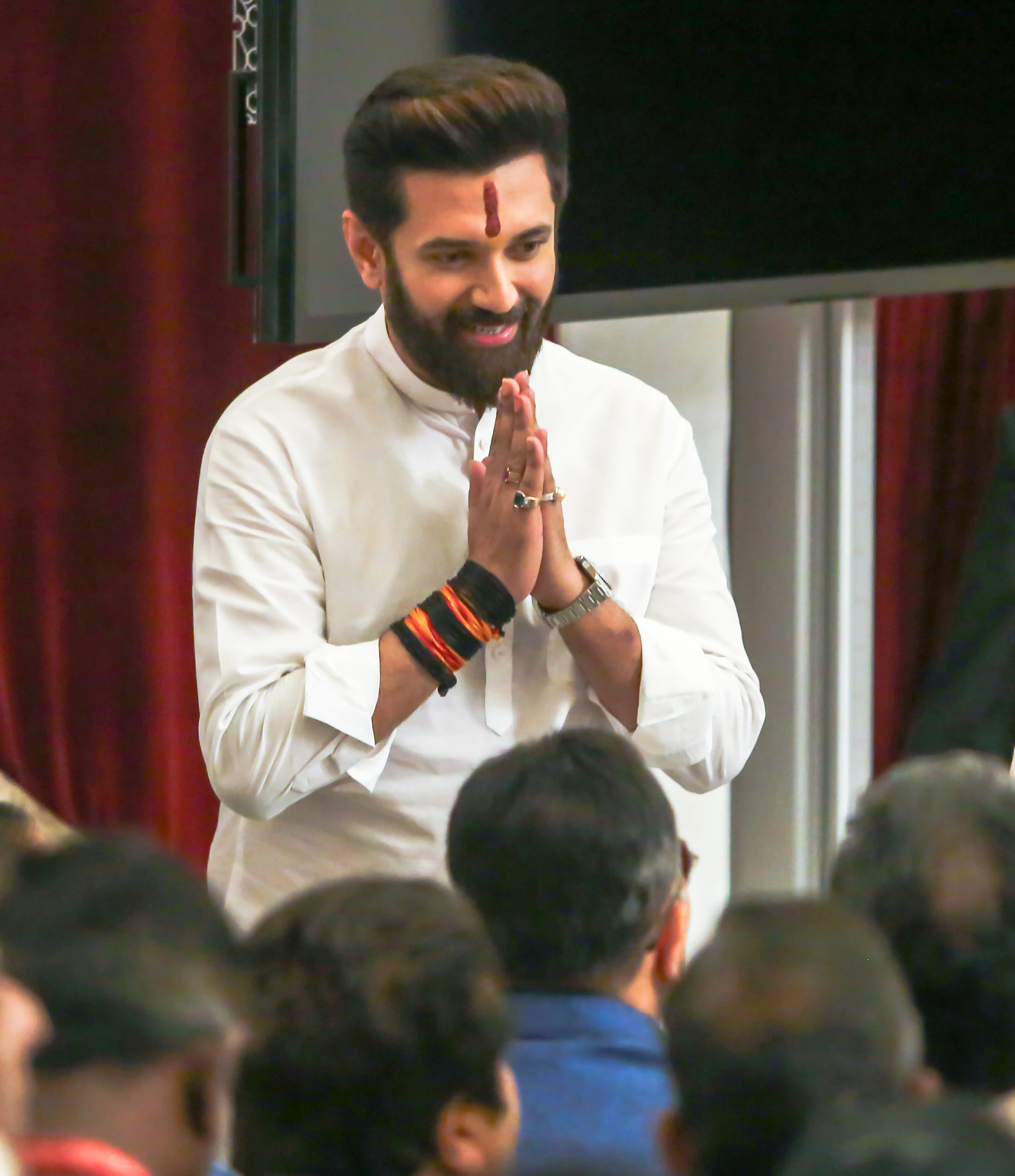 क्या विपक्ष हार का बहाना ढूंढ रहा है? चुनाव आयोग से महागठबंधन के नेताओं की मुलाकात पर चिराग पासवान का कटाक्ष