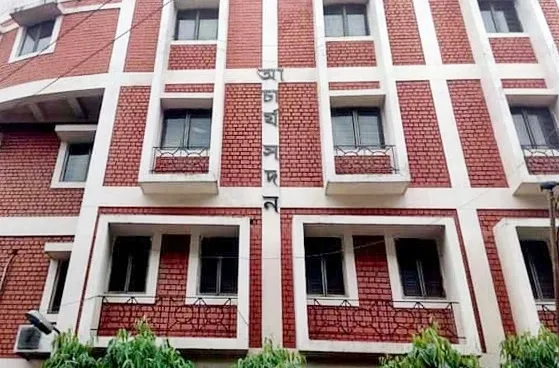 Why is WBSSC's Teachers' Recruitment Notification Under Legal Challenge?