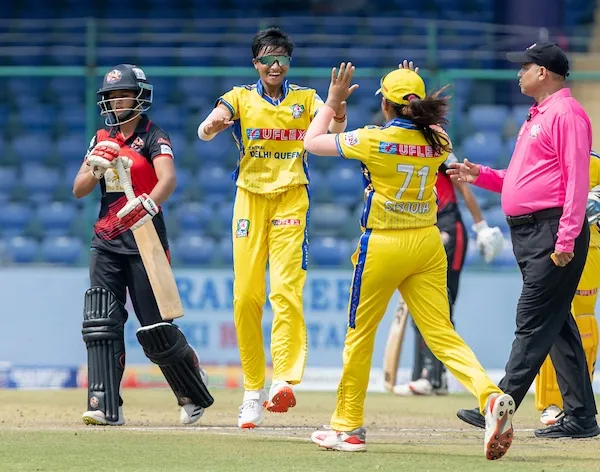 How Did Nidhi Mahto Lead Central Delhi Queens to Victory Against East Delhi Riders?