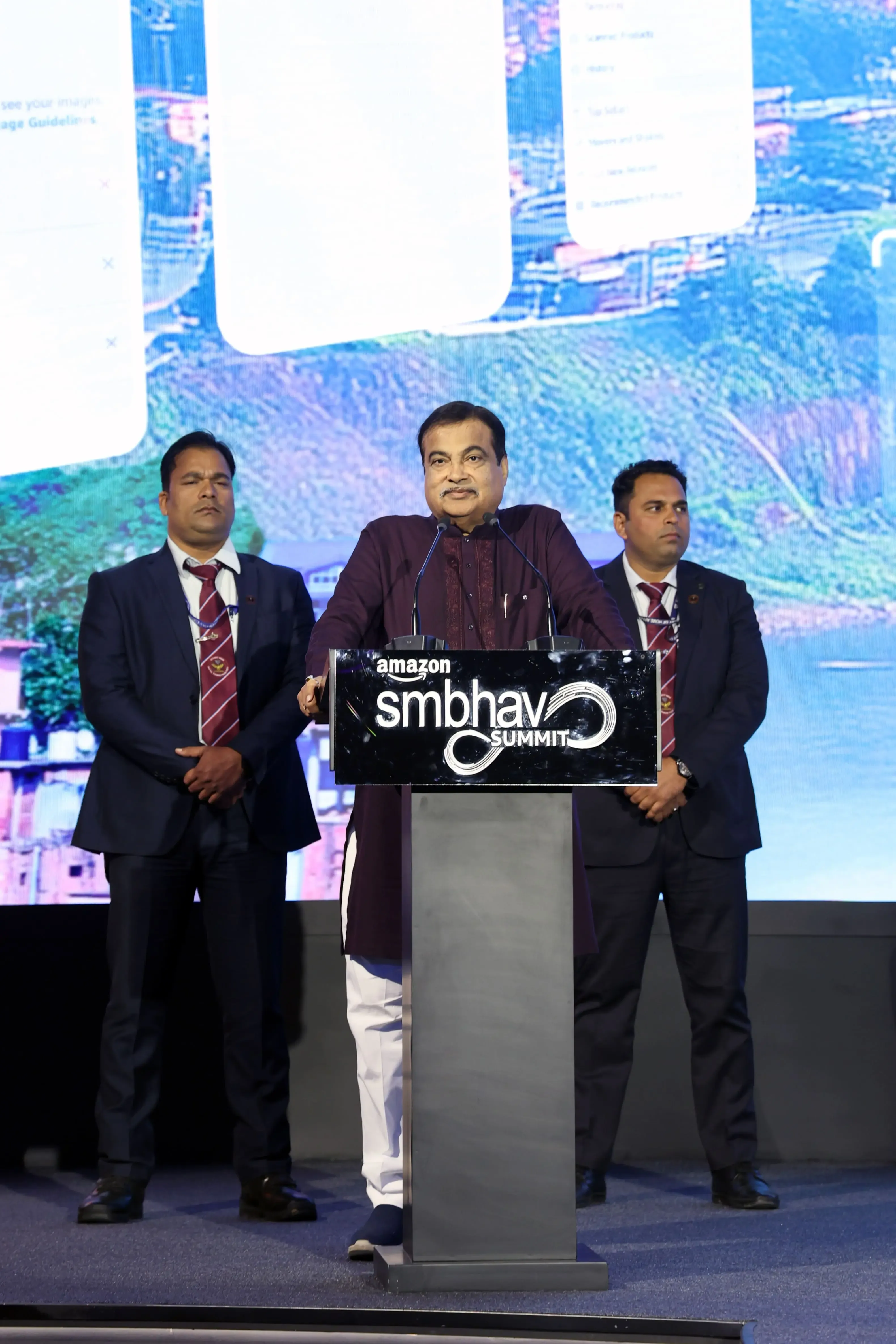 Nitin Gadkari Acknowledges Amazon's Commitment to Empowering Businesses from Urban to Rural India