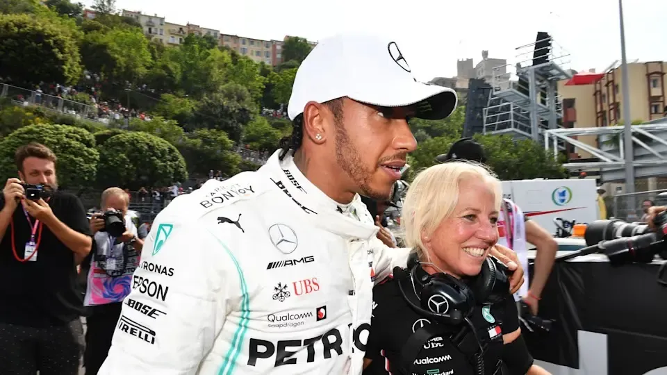 Hamilton Reflects on Reunion with Trainer Cullen Ahead of Ferrari Season