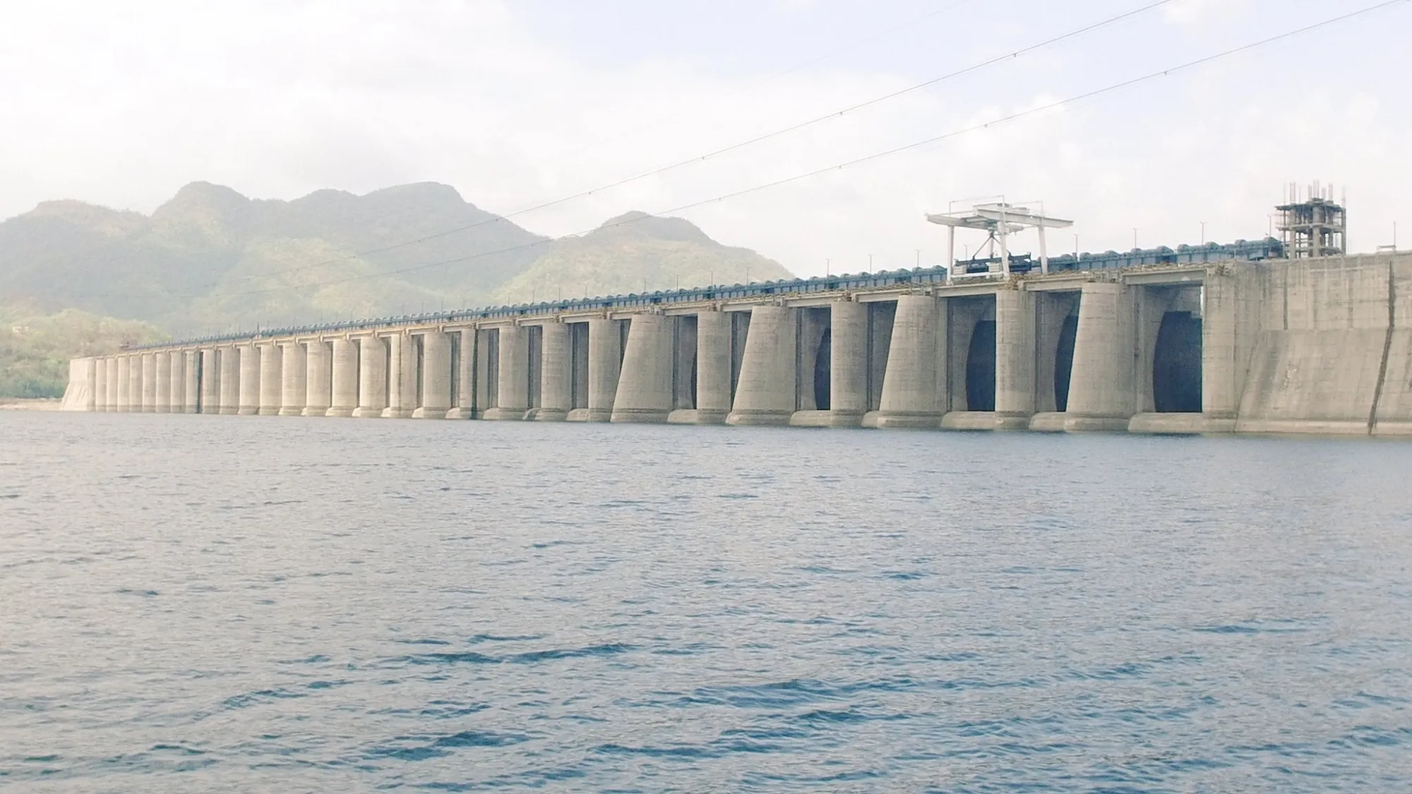 How Have Widespread Rainfalls Impacted 76 Dams in Gujarat?