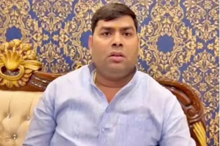 RJD MLA Mukesh Roshan Will Respect Party's Choice on Mahua Assembly Seat