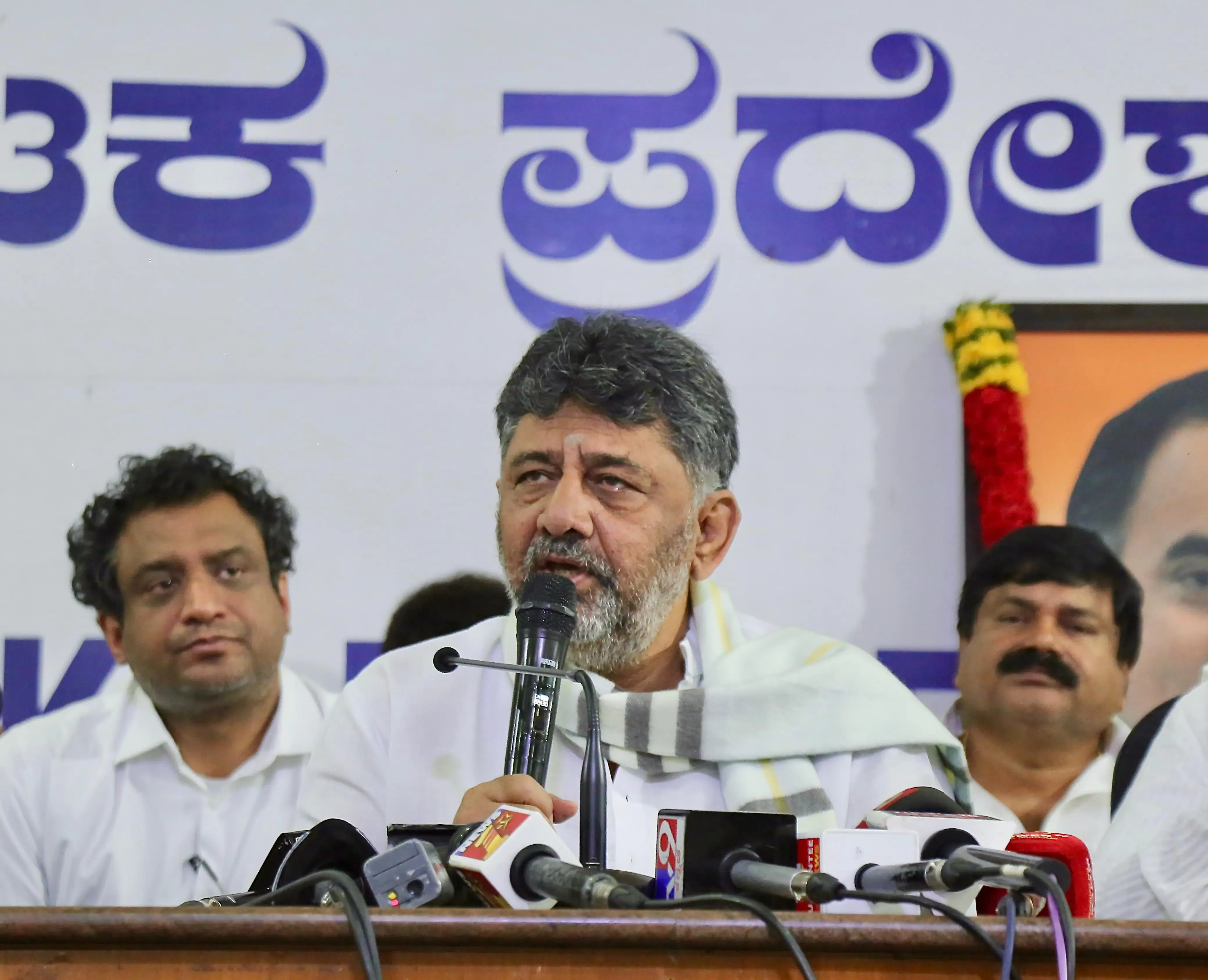 Will Karnataka Safeguard Its Assets Amid HAL Relocation to Andhra?
