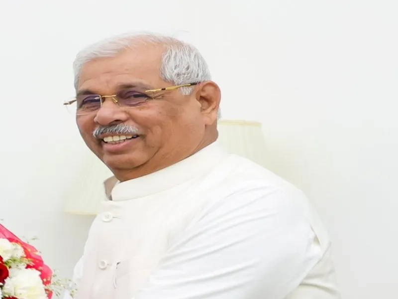 Governor Arlekar Aims for Kerala's 100% Voter Turnout