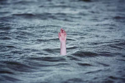 Did a woman really throw her three-year-old daughter into a river in Kerala?