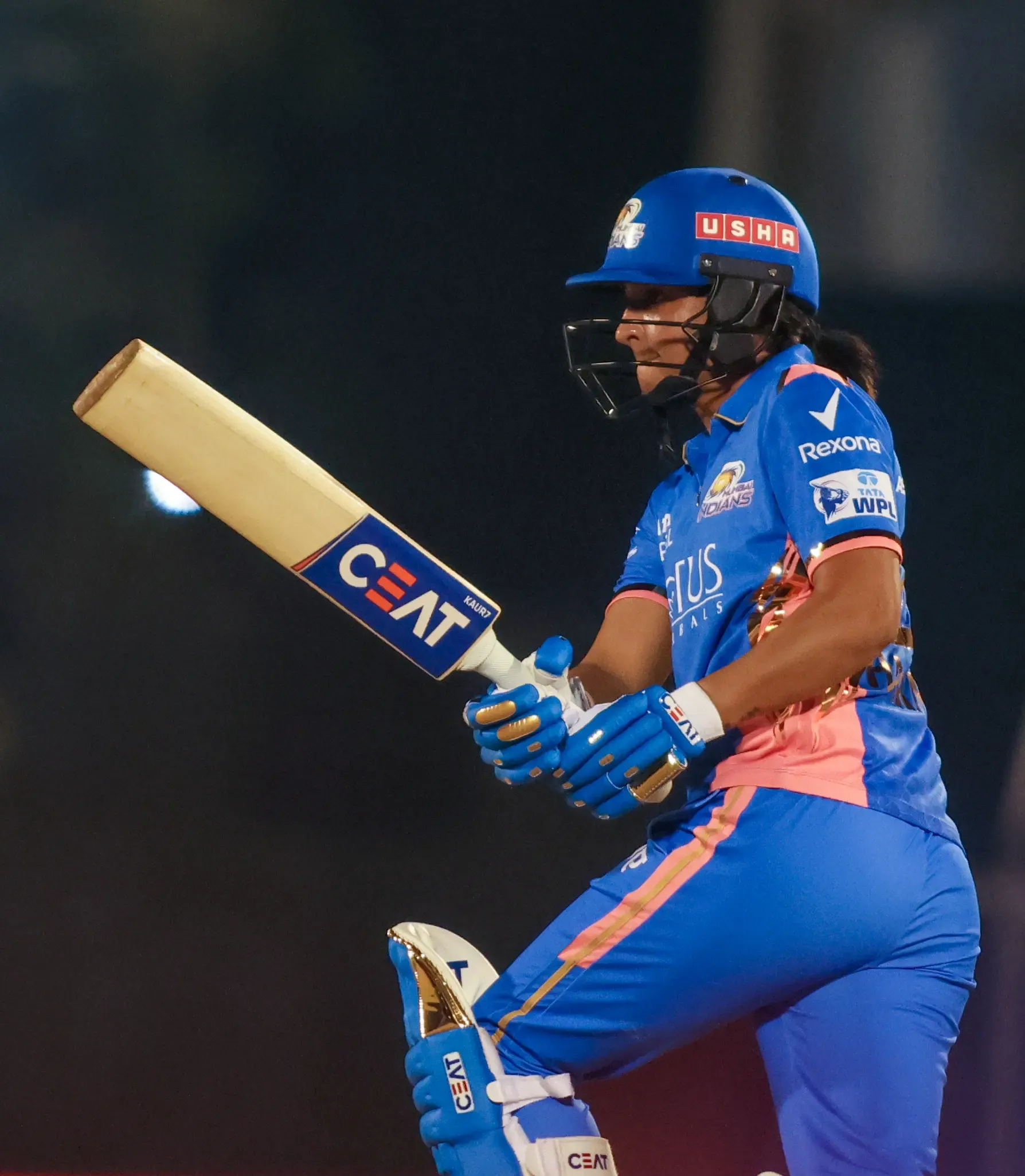 WPL 2025: Harmanpreet Shines with 66 as MI Sets 149/7 Against DC in Final Showdown