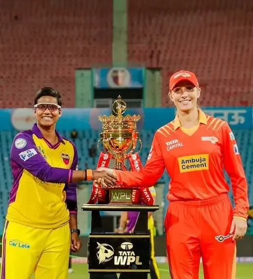 WPL 2025: Voll Makes Her Debut as UP Warriorz Opt to Bowl Against Gujarat Giants