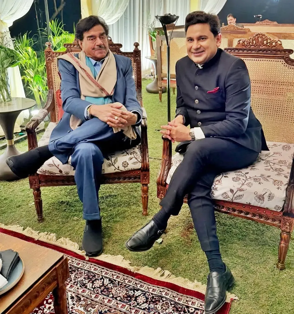 Lyricist Manoj Muntashir Shukla Enjoys an Unforgettable Evening with Shatrughan Sinha