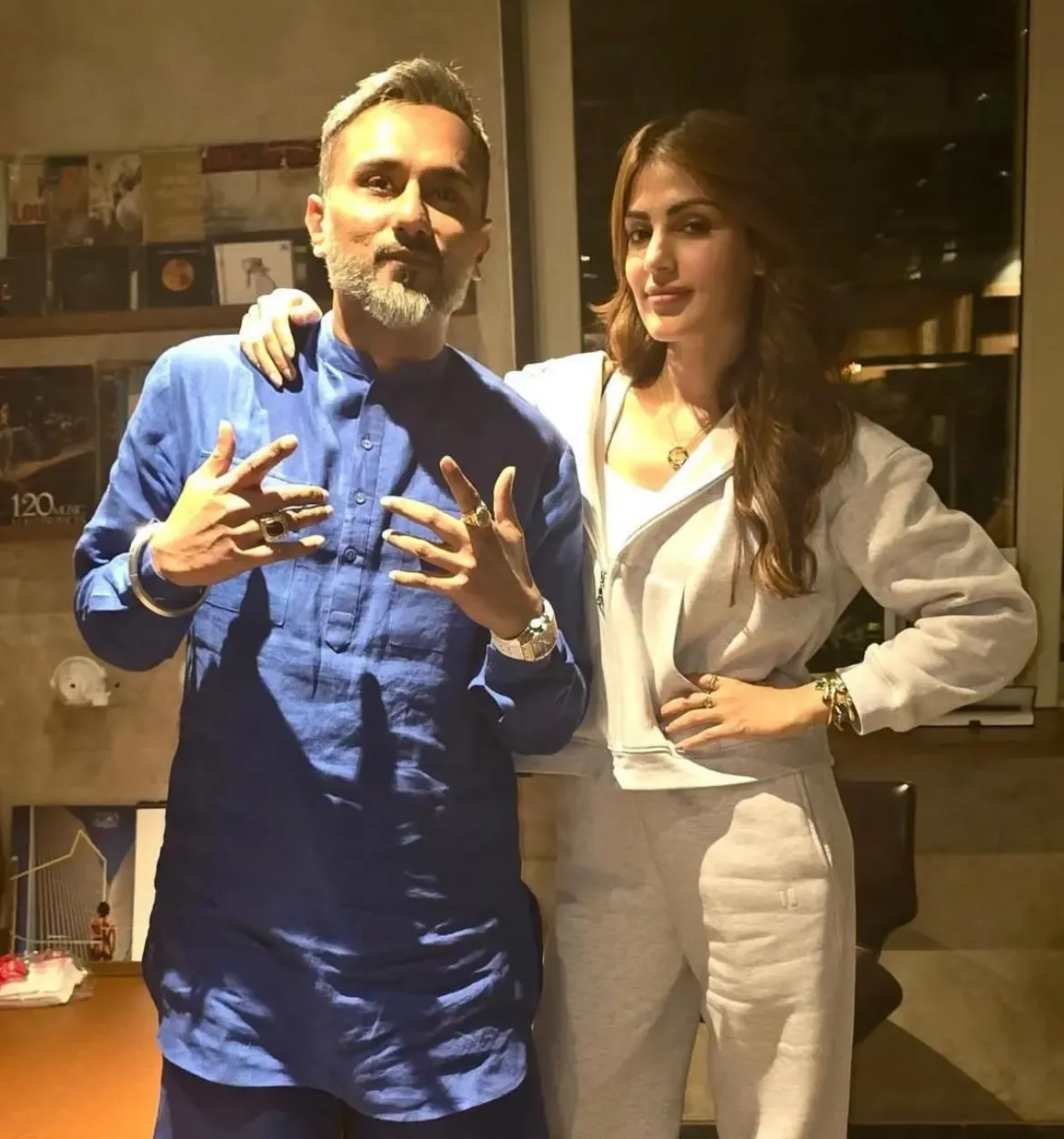 Yo Yo Honey Singh Encounters 'Courageous Spirit' Rhea Chakraborty
