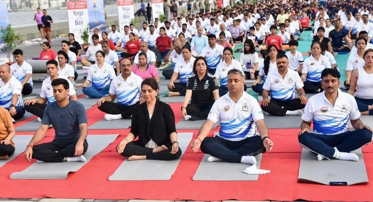 क्या अंतरराष्ट्रीय योग दिवस 2025 पर महाराष्ट्र में योग का उत्साह देखने को मिला?