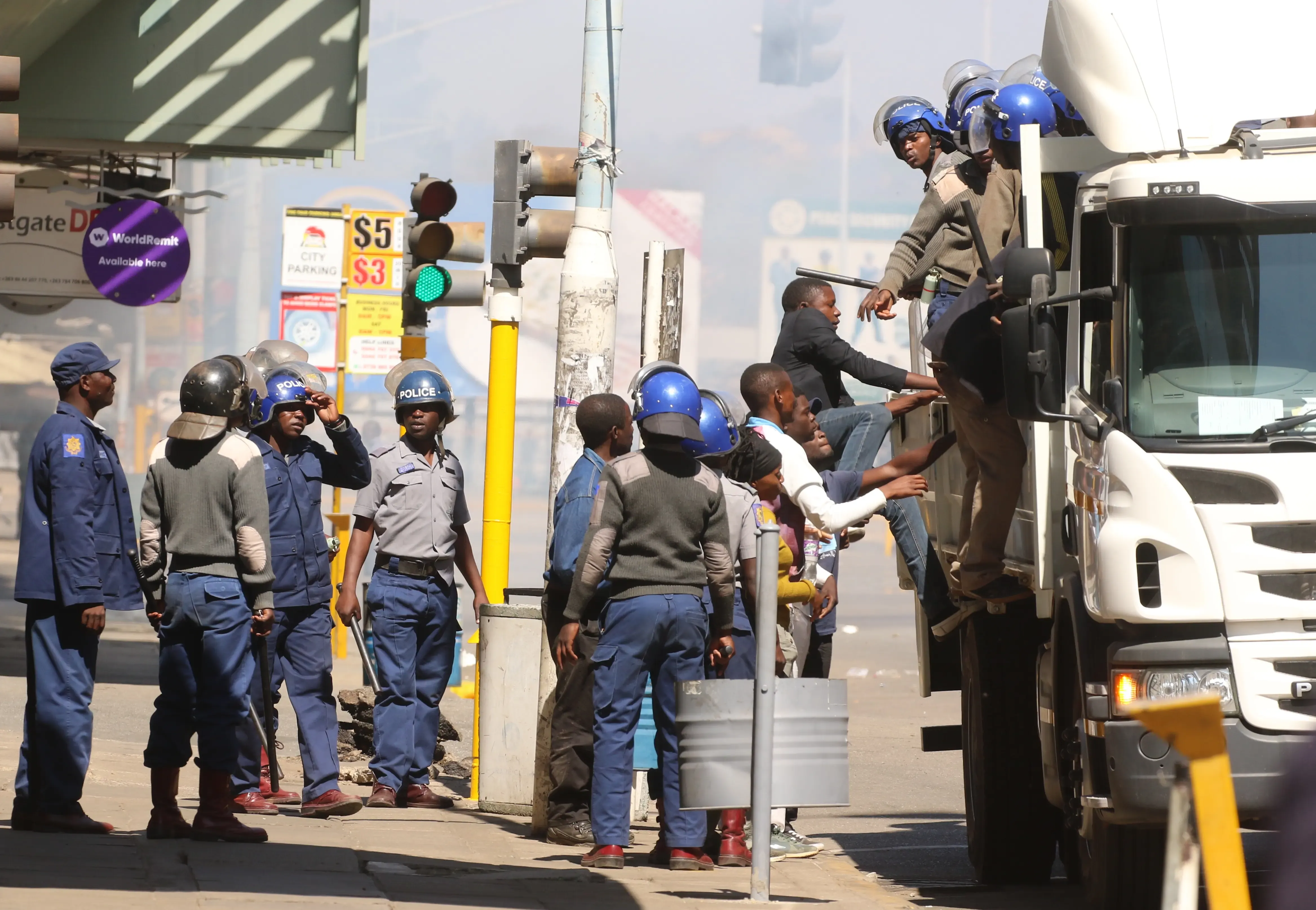 Zimbabwe Intensifies Anti-Smuggling Efforts Ahead of Festive Season