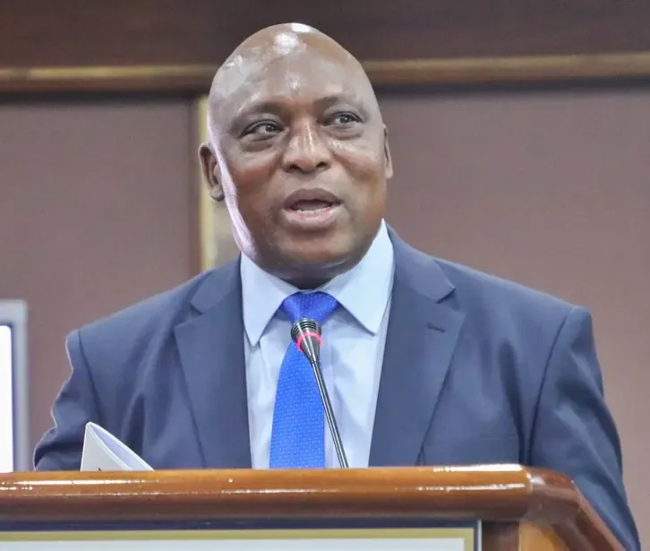 Zimbabwe's Central Bank to Uphold Strict Monetary Policy for Economic Growth